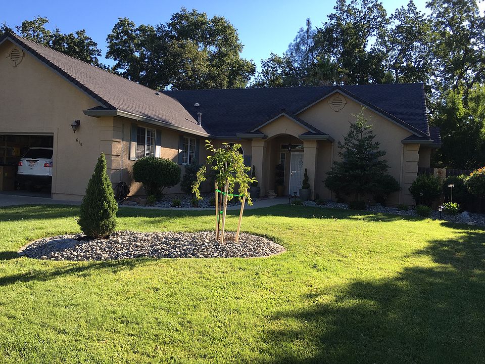 Photo w/new roof & paint