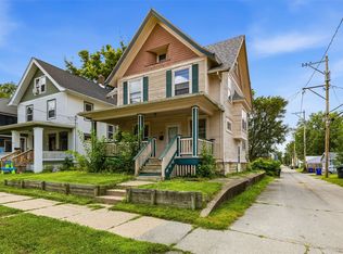 373 17th St SE, Cedar Rapids, IA 52403