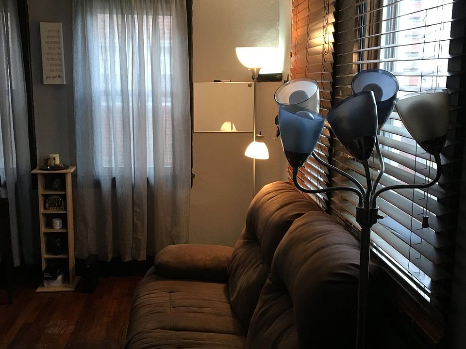 1st image of 913 Curtis Ave #100