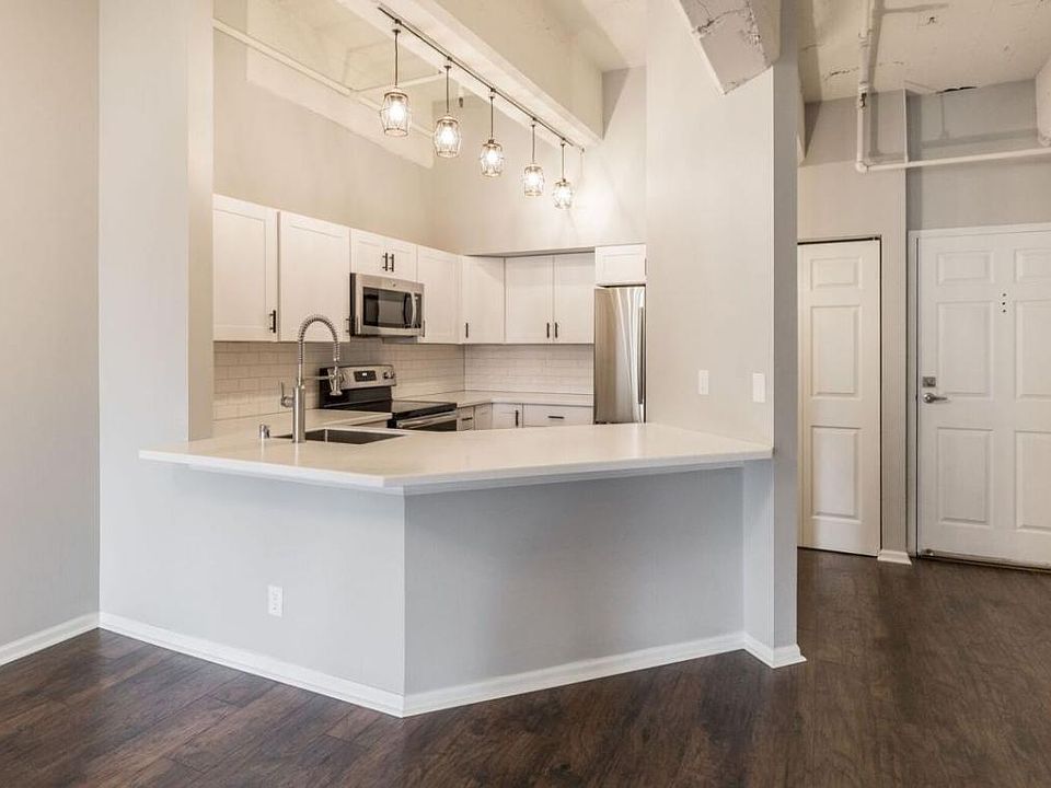 1st image of 270 E Highland Ave APT 931
