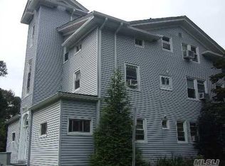 2 Smith Ave #1, Holbrook, NY 11741