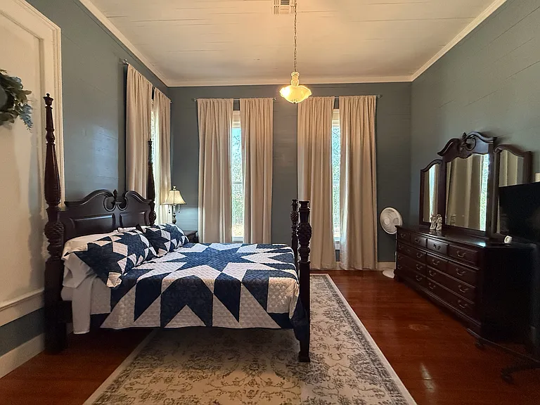 1500 Fleming Dr — Photo 25