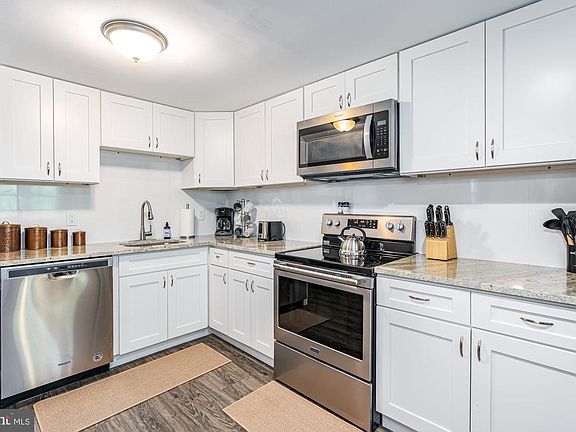 3rd image of 238 Ponds Ct