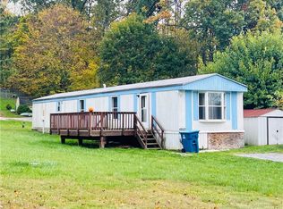 518 Gardner Stop Rd, New Castle, PA 16101