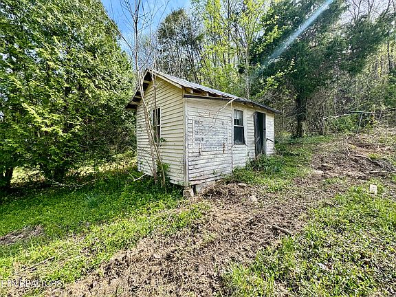 5th image of 4508 Idumea Rd