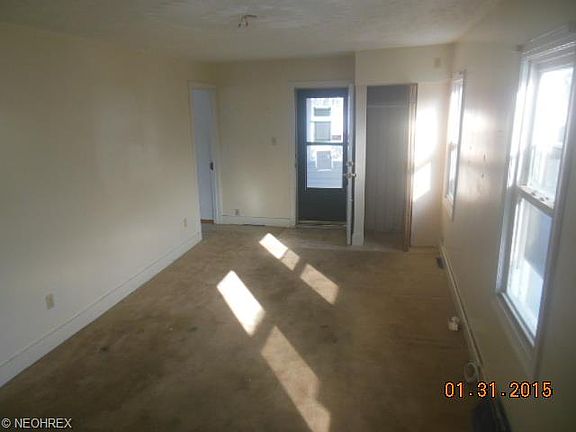 3rd image of 2208 Eastwood Ave