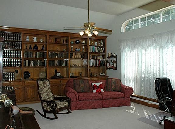 3rd image of 115 Sunday Haus Ln