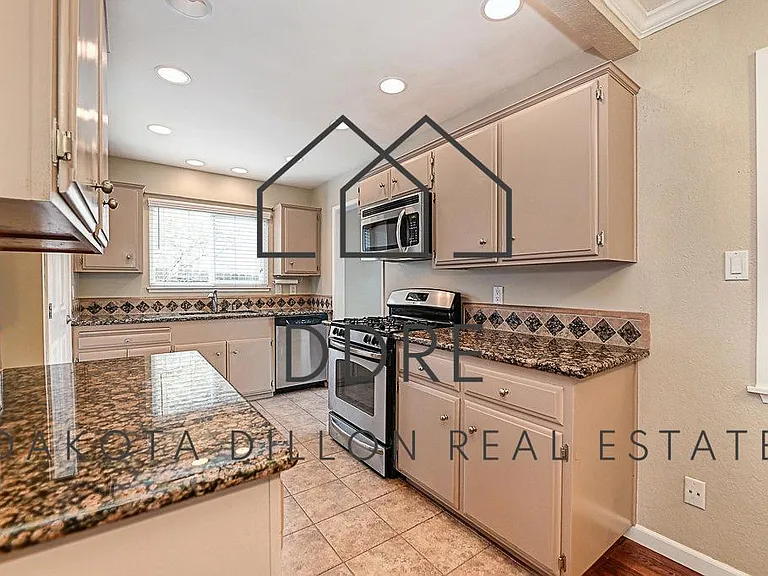 2508 Willowdale Dr — Photo 4