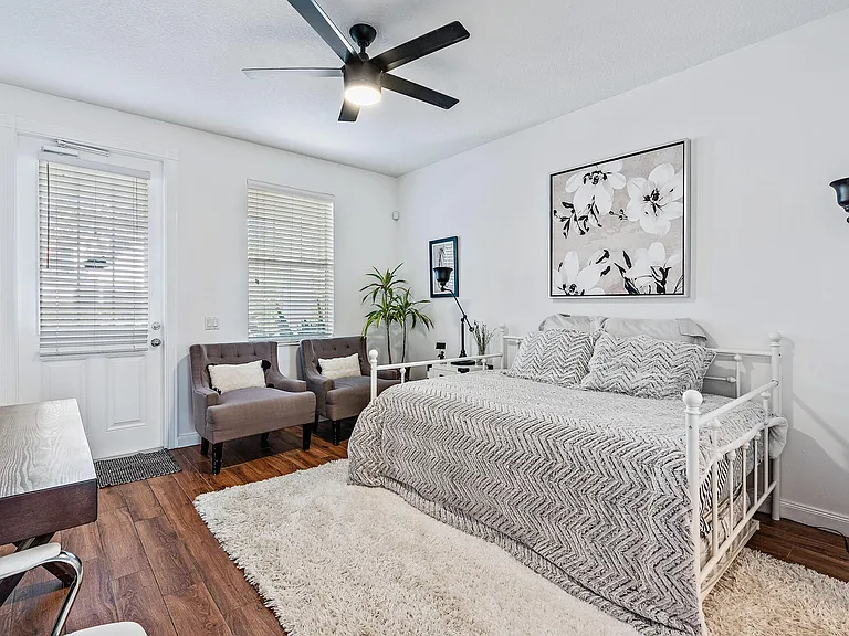 116 Caravelle Dr — Photo 16