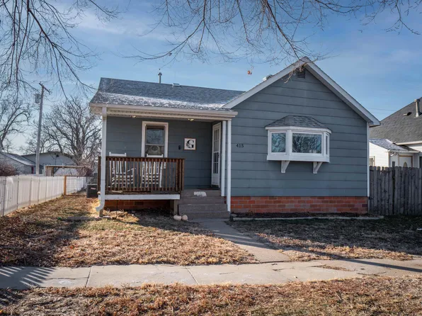 415 E 7th St, Cozad, NE 69130