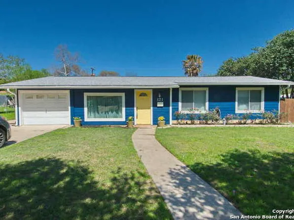 121 Lyman Dr, Terrell Hills, TX 78209