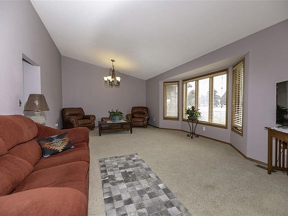 4th image of 8844 Susanna Dr