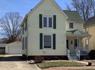 353 N 2nd Ave, Canton, IL 61520