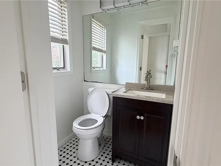 204 S Carlisle St — Photo 11