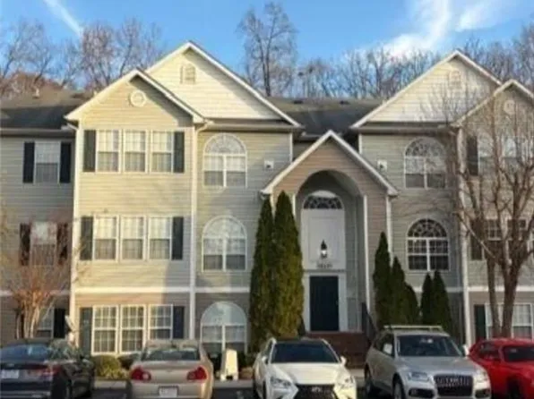 2600 Pennoak Way APT H, Greensboro, NC 27407