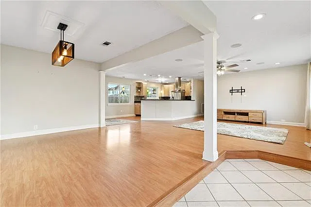 3 bed, 2.0 bath, 1500 sqft, $2,650 — Photo 3