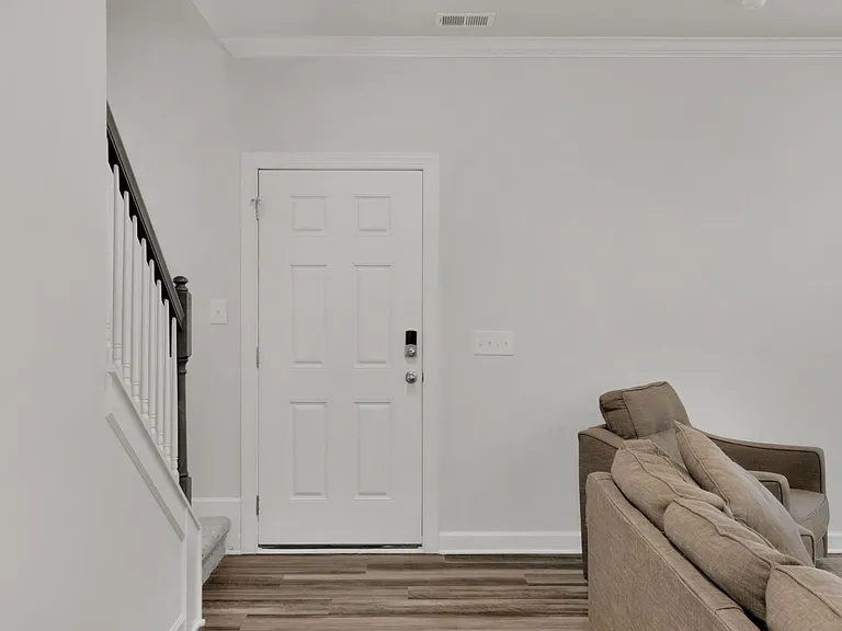 3109 Lisburn St — Photo 5