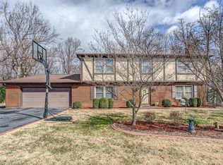 6530 Sugar Ridge Dr, Roanoke, VA 24018