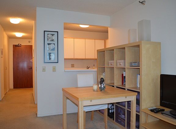 5th image of 480 N McClurg Ct APT 914