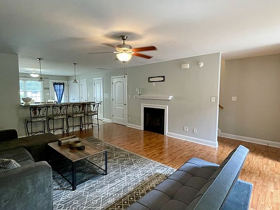 3rd image of 124 Colonnade St #1