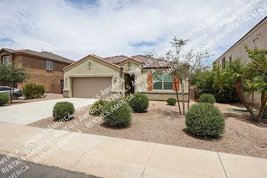 Move In & Save! Get 2 Weeks Free Rent! — Photo 2
