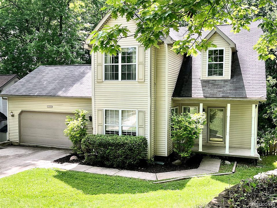 1st image of 911 Old Hickory Ln