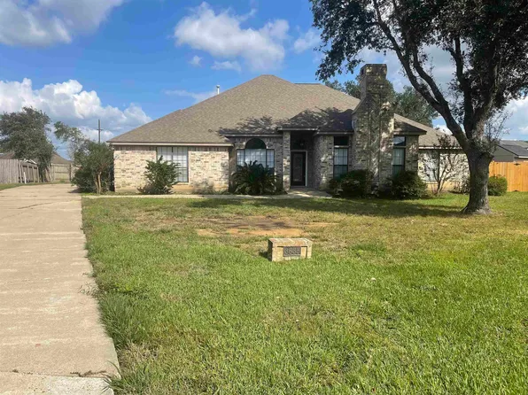 3635 Winged Foot Dr, Beaumont, TX 77707