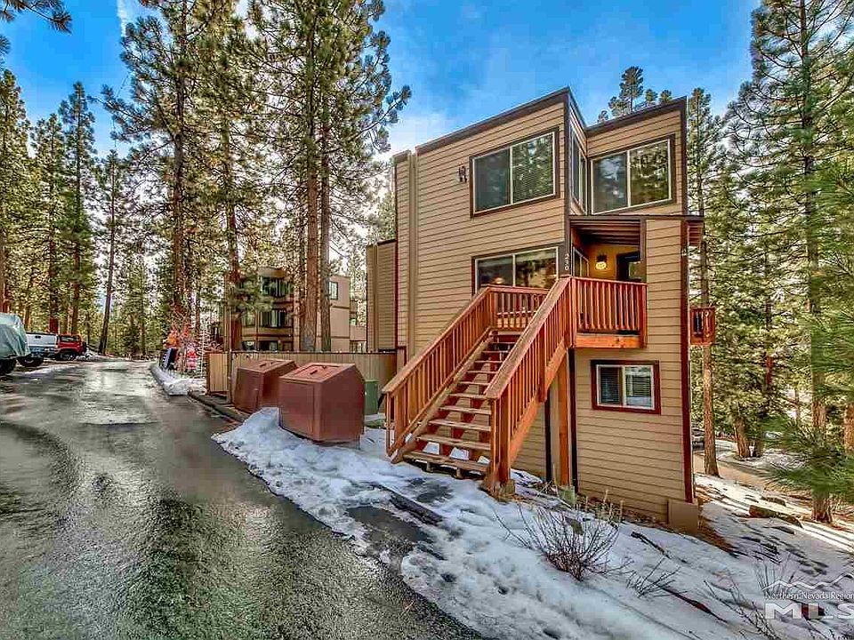 1st image of 230 Clubhouse Cir