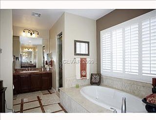 3rd image of 312 Lorelei Rock St