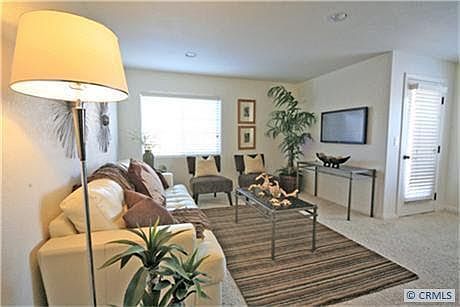3rd image of 206 1/2 44th St