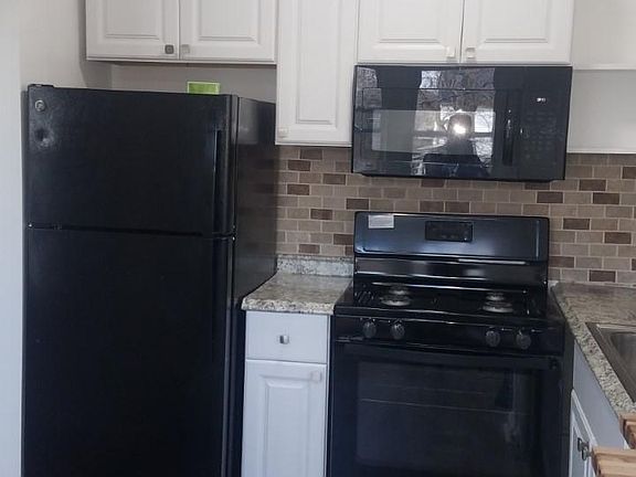 2nd image of 127 N Allen St #3