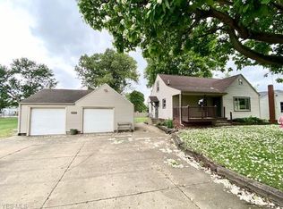 2757 Ellenwood Ave SE, Robertsville, OH 44670