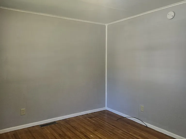 4643 Gladstone St — Photo 3