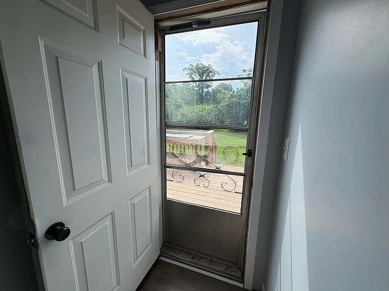 406 Cary Dr — Photo 12