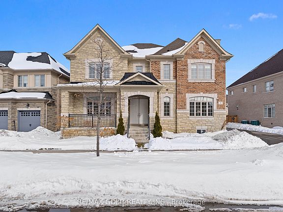 2nd image of 8 Markey Ct