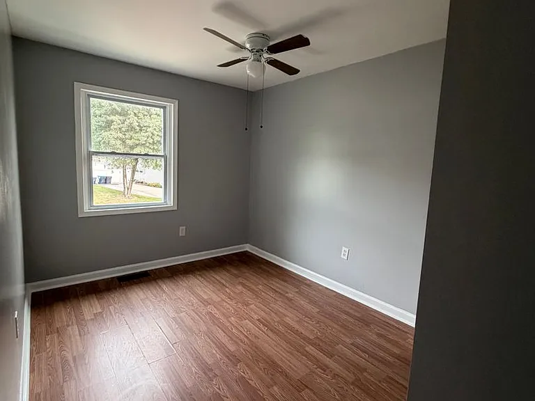 710 Sequoia Dr — Photo 9