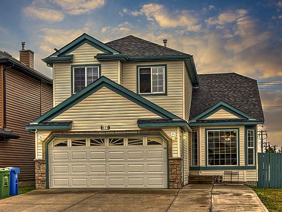 2nd image of 619 Saddlecreek Way NE