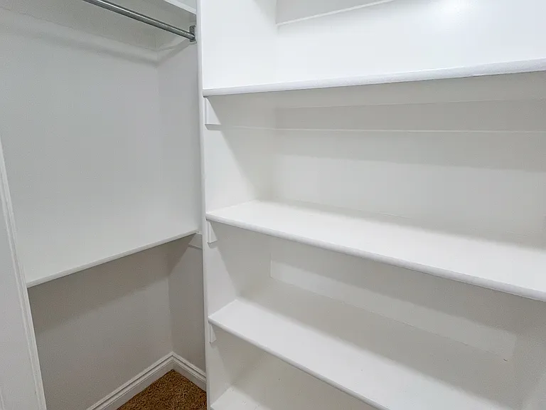 Walk in closet