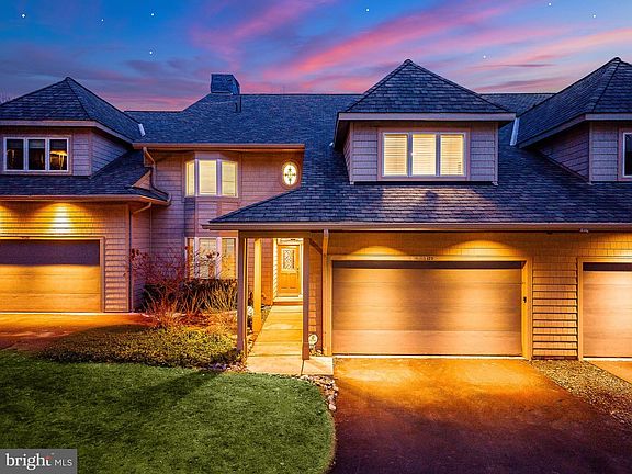 2nd image of 1120 Grandview Ter