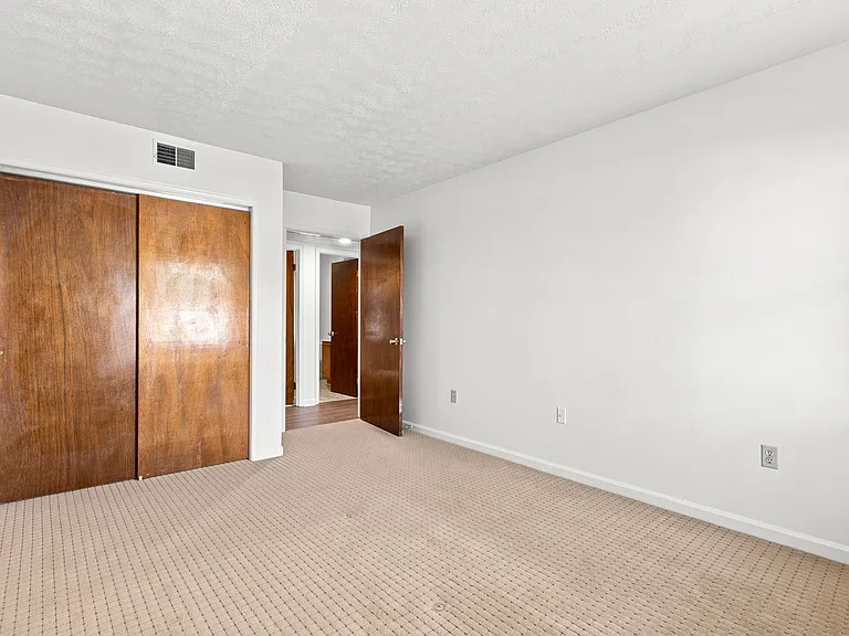 820 Locust St #3 — Photo 16