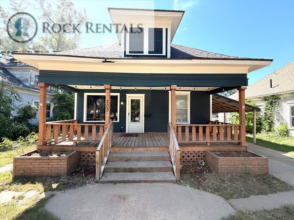 203 E 11th Ave