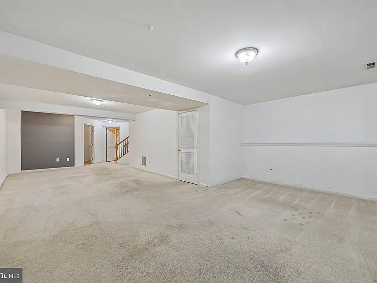 1724 Emory St — Photo 37