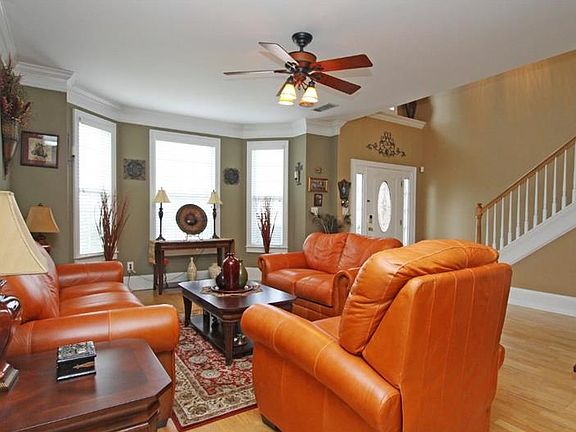 3rd image of 1202 Marlton Chase Dr