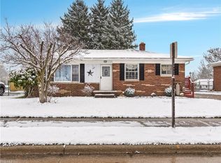 521 Hillman Rd, Akron, OH 44312