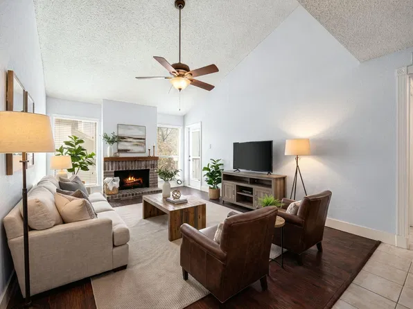 10047 Westpark Dr APT 30, Houston, TX 77042