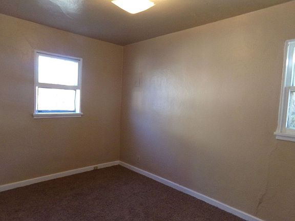 3rd image of 419 S 2nd St