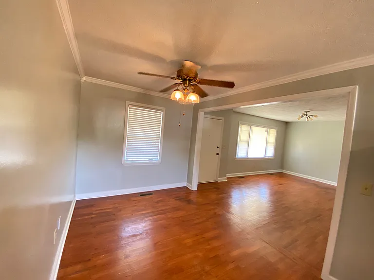 5118 Tulip Dr — Photo 6