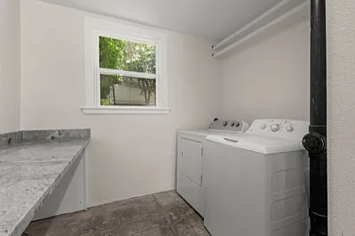 733 Chester Way — Photo 38