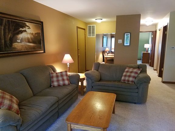 3rd image of 1471 Fairlane Dr APT 1A