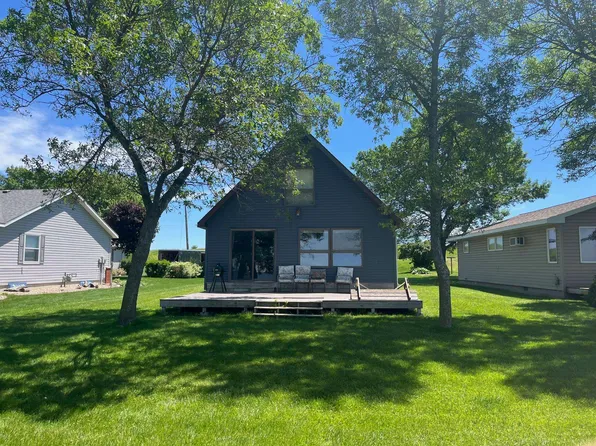 11925 253rd Ave, Spirit Lake, IA 51360